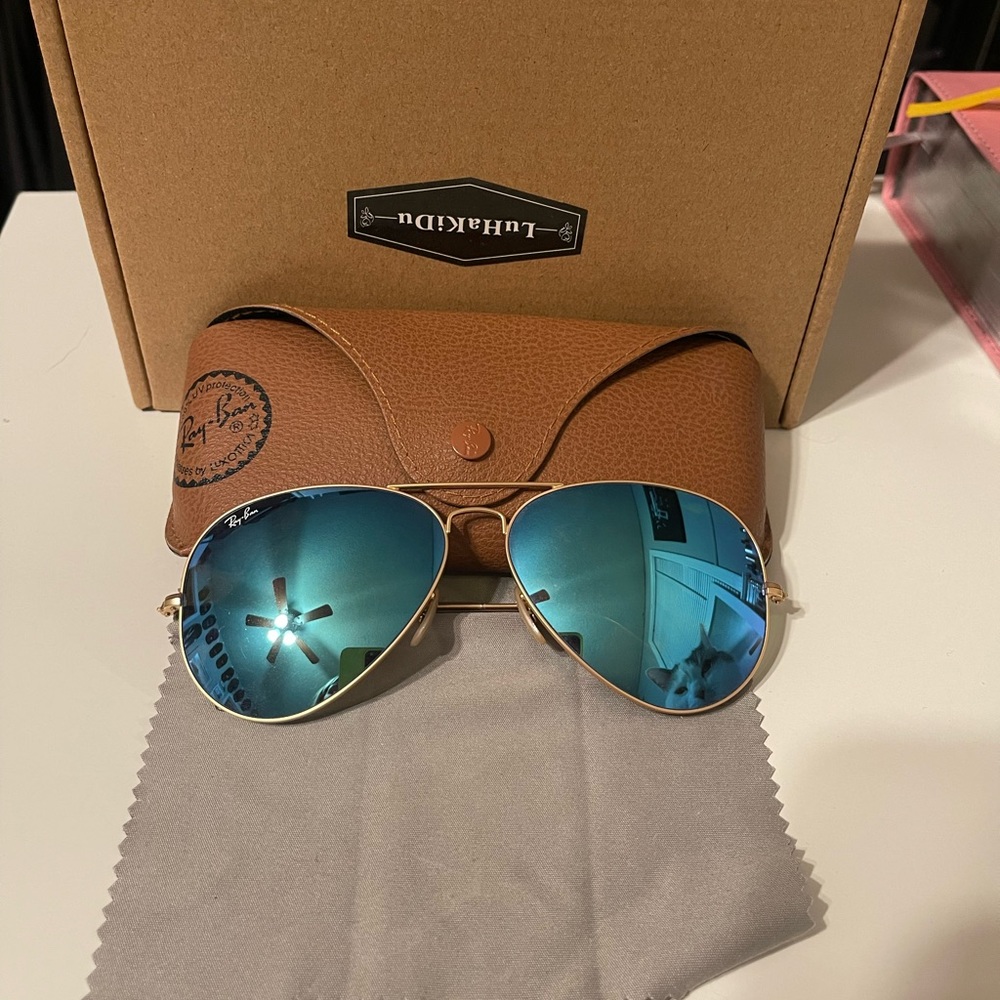 Ray-Ban Aviator Sunglasses